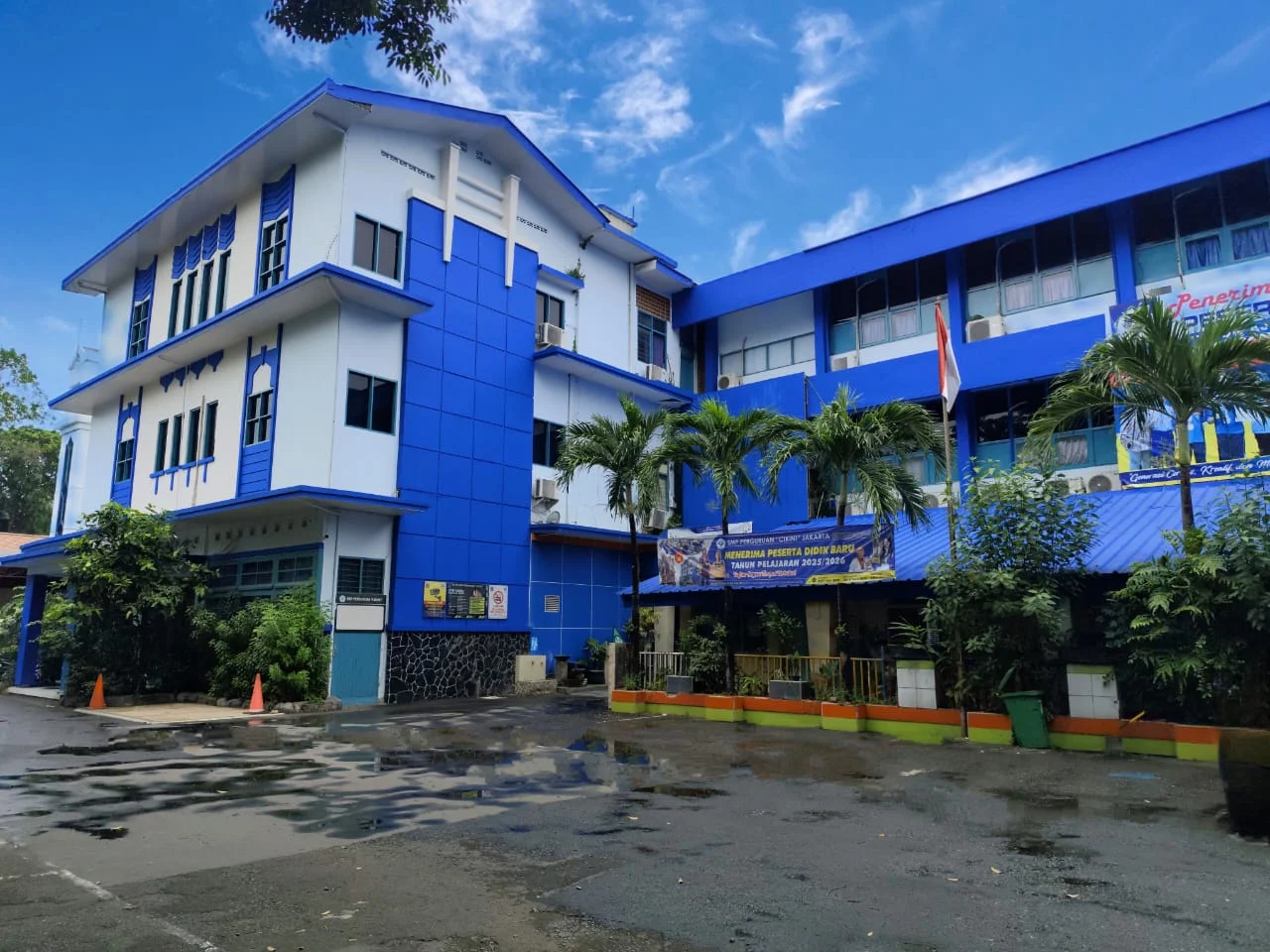 Ilustrasi akademik SMP Perguruan Cikini